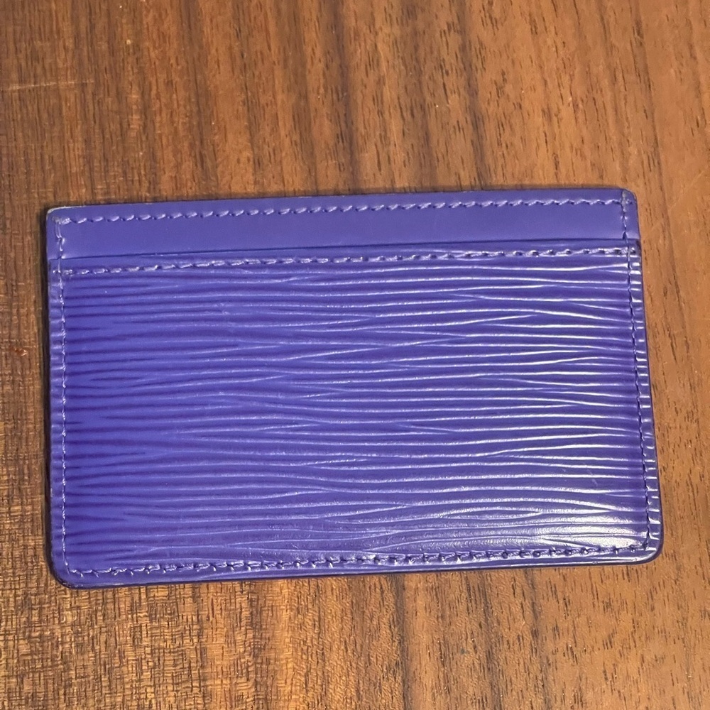 Louis Vuitton Epi Vibrant Purple Card Holder - Picture 2 of 4